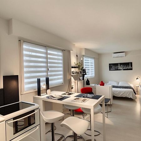 Frgk Fr - Surcouf "Palm Beach " Cannes Esterno foto